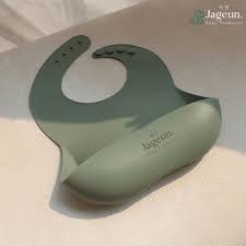 Silicone Baby Bib in Green